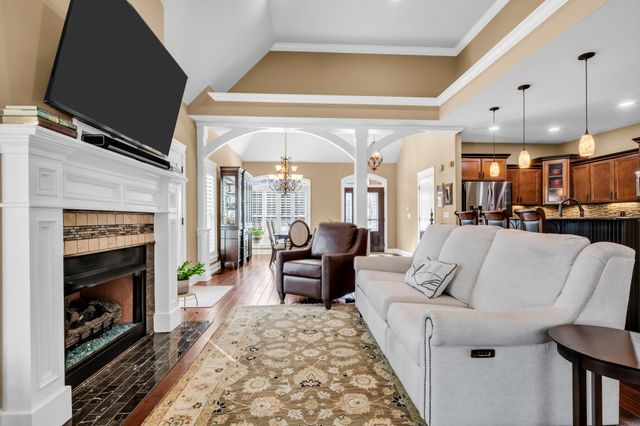 533 Summit View Cir, Clarksville, TN 37043