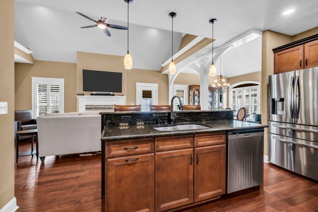 533 Summit View Cir, Clarksville, TN 37043