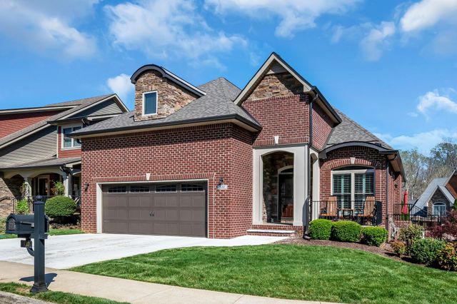 533 Summit View Cir, Clarksville, TN 37043