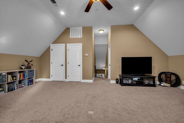 533 Summit View Cir, Clarksville, TN 37043