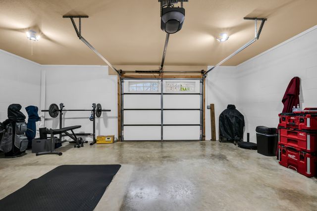 533 Summit View Cir, Clarksville, TN 37043