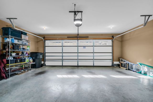 533 Summit View Cir, Clarksville, TN 37043