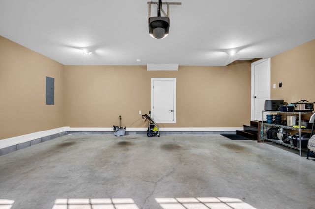 533 Summit View Cir, Clarksville, TN 37043