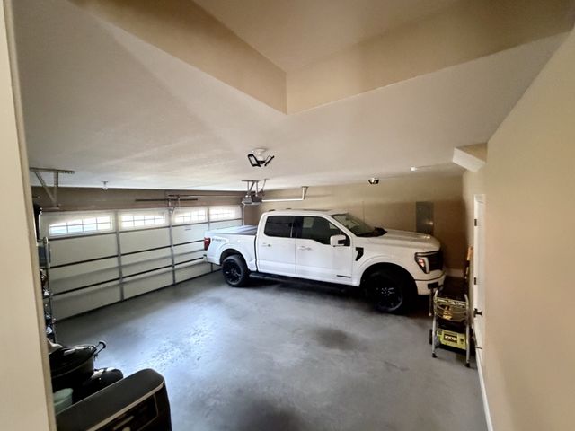 533 Summit View Cir, Clarksville, TN 37043