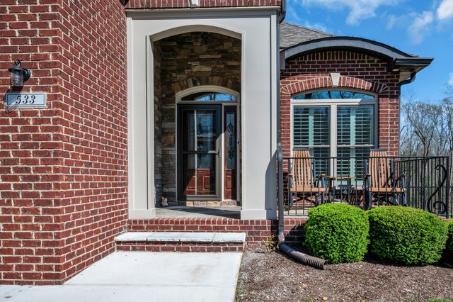 533 Summit View Cir, Clarksville, TN 37043