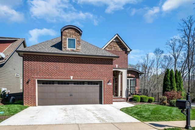 533 Summit View Cir, Clarksville, TN 37043