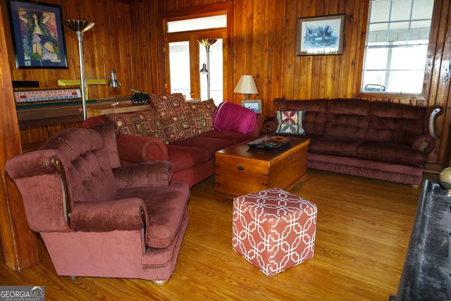 26 Capt Hanks Road, Woodbine, GA 31569