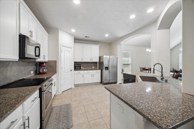 22400 Pineridge Drive, Porter, TX 77365