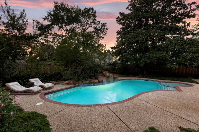 49 Rolling Links Court, Spring, TX 77380