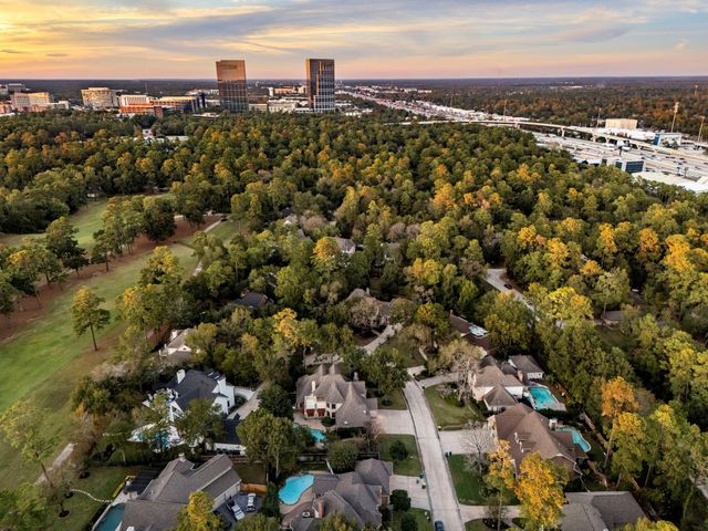 49 Rolling Links Court, Spring, TX 77380