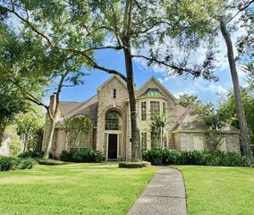 49 Rolling Links Court, Spring, TX 77380