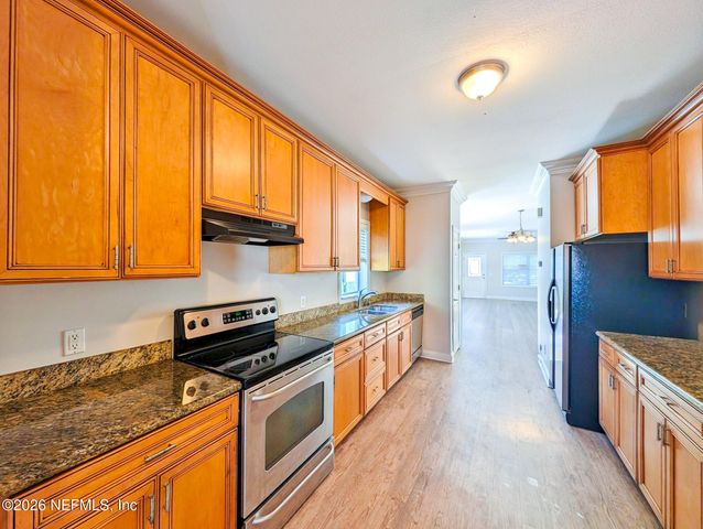 411 3RD Avenue S B, Jacksonville Beach, FL 32250