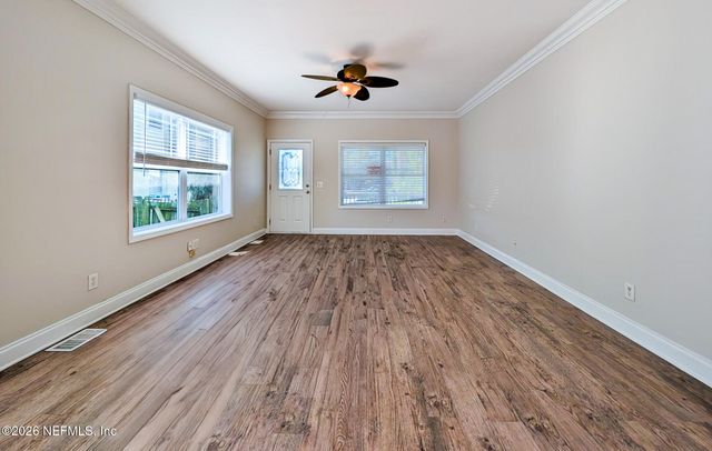411 3RD Avenue S B, Jacksonville Beach, FL 32250