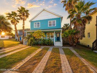 411 3RD Avenue S B, Jacksonville Beach, FL 32250