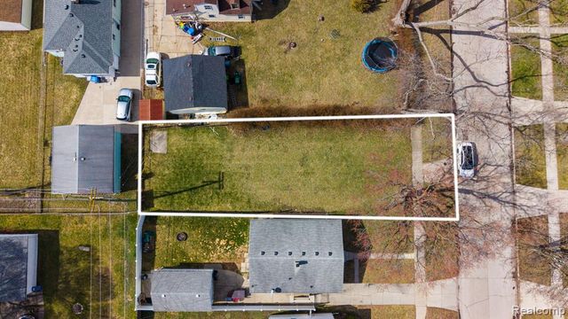 20751 Powers Avenue, Dearborn Heights, MI 48125