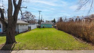 20751 Powers Avenue, Dearborn Heights, MI 48125