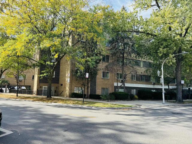 7320 N Rogers Avenue 212, Chicago, IL 60626