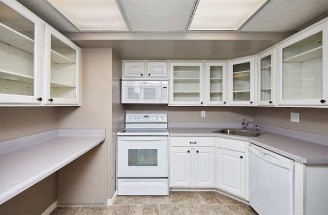 926 57th Street, West Des Moines, IA 50266