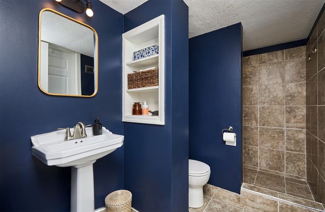 926 57th Street, West Des Moines, IA 50266