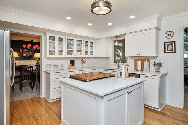 926 57th Street, West Des Moines, IA 50266