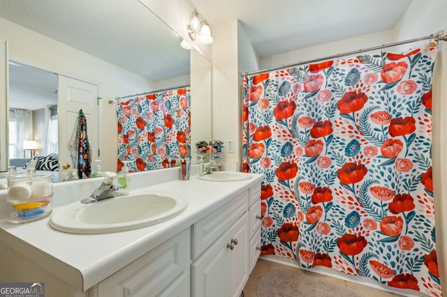 205 Courtyard Lane, Newnan, GA 30265