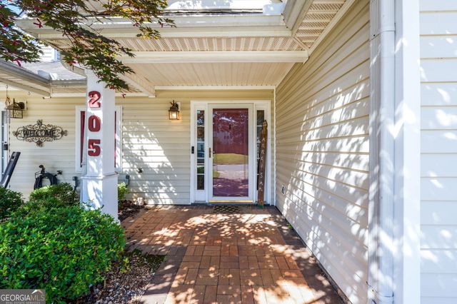 205 Courtyard Lane, Newnan, GA 30265