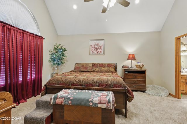 702 Copper Oaks Dr, Carl Junction, MO 64834