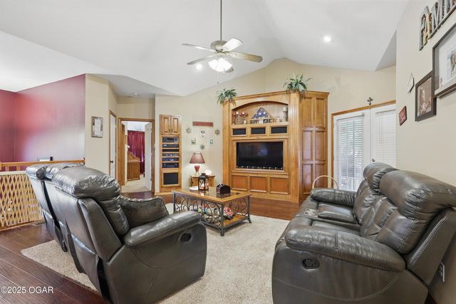 702 Copper Oaks Dr, Carl Junction, MO 64834
