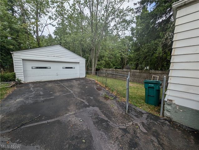 16029 Friend Avenue, Maple Heights, OH 44137