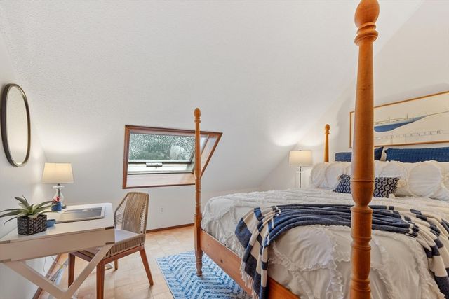 262 Brown Bear Crossing 262, Acton, MA 01720