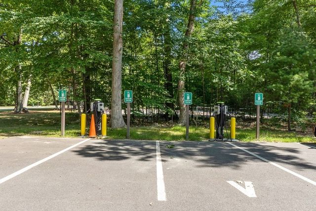 262 Brown Bear Crossing 262, Acton, MA 01720