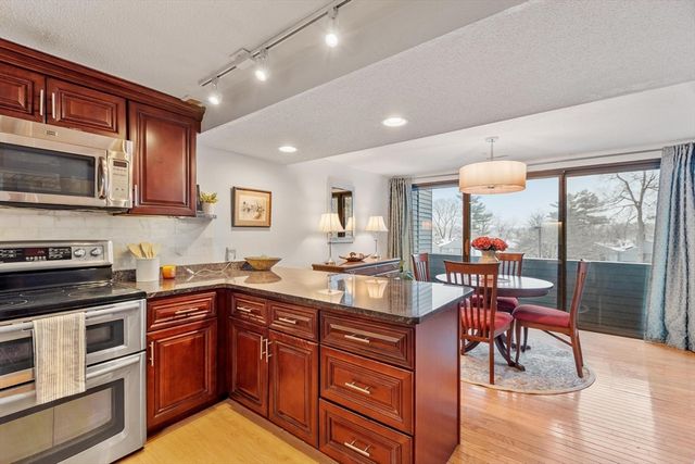 262 Brown Bear Crossing 262, Acton, MA 01720