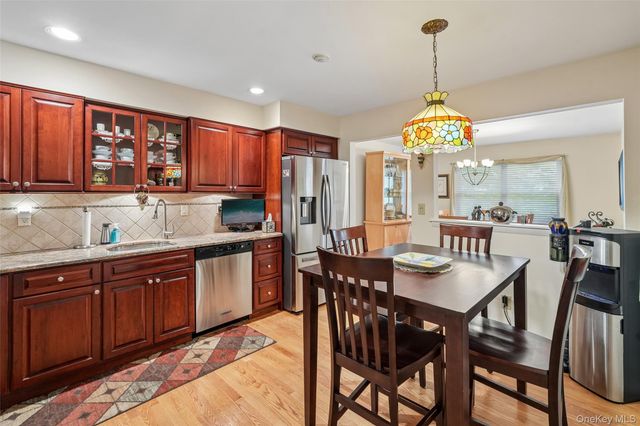164 N Route 303 2, Congers, NY 10920