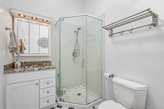 164 N Route 303 2, Congers, NY 10920
