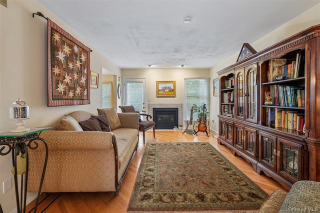 164 N Route 303 2, Congers, NY 10920