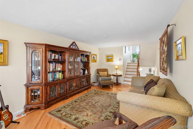 164 N Route 303 2, Congers, NY 10920
