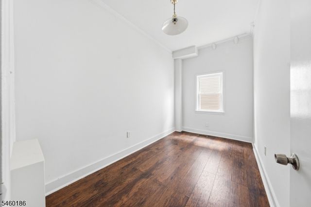 565 Madison Ave, Elizabeth City, NJ 07201