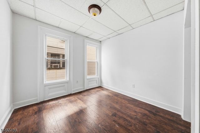 565 Madison Ave, Elizabeth City, NJ 07201