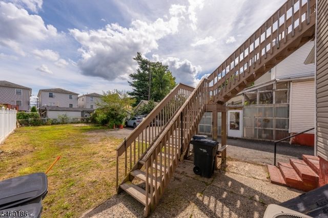 565 Madison Ave, Elizabeth City, NJ 07201
