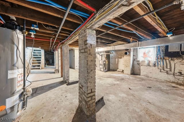 565 Madison Ave, Elizabeth City, NJ 07201