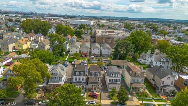 565 Madison Ave, Elizabeth City, NJ 07201