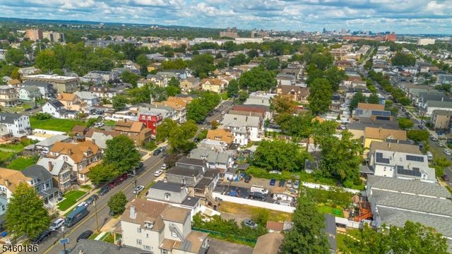 565 Madison Ave, Elizabeth City, NJ 07201