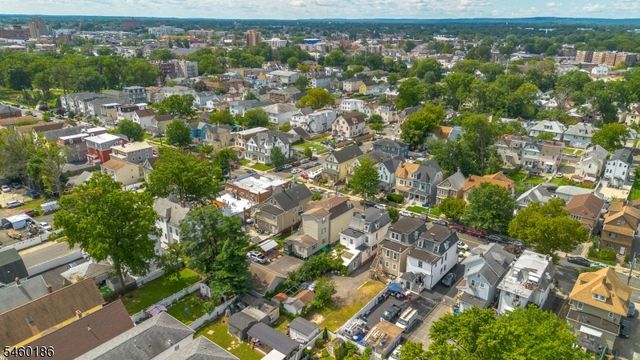 565 Madison Ave, Elizabeth City, NJ 07201