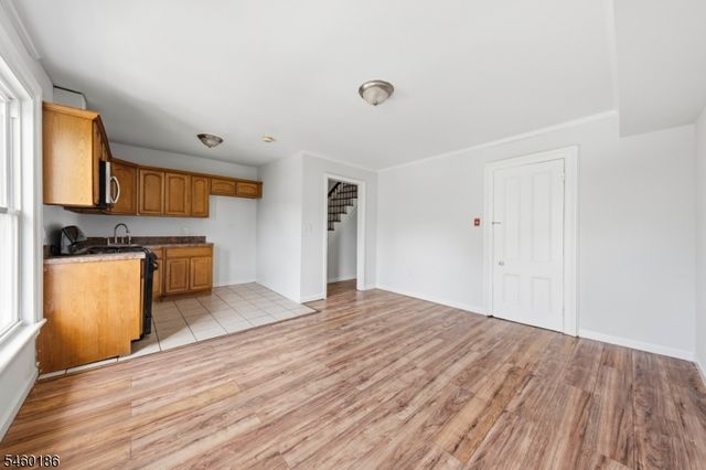 565 Madison Ave, Elizabeth City, NJ 07201