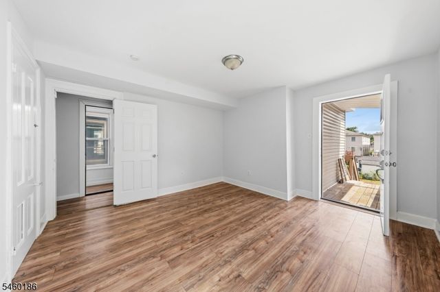 565 Madison Ave, Elizabeth City, NJ 07201