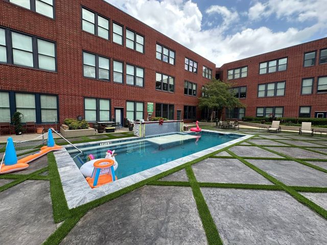 2502 Live Oak Street 235, Dallas, TX 75204