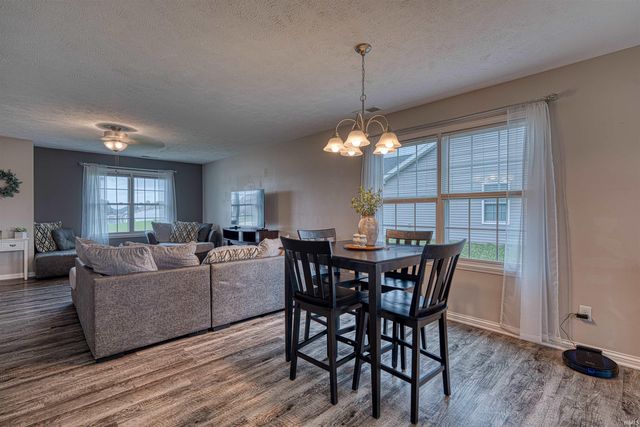 8150 Edenton Drive, Evansville, IN 47715