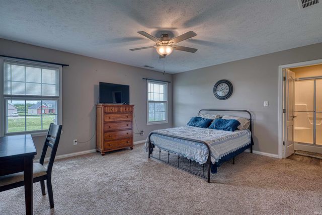 8150 Edenton Drive, Evansville, IN 47715