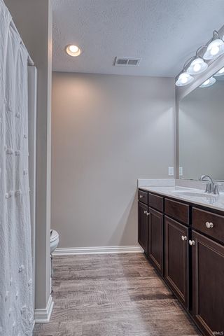 8150 Edenton Drive, Evansville, IN 47715