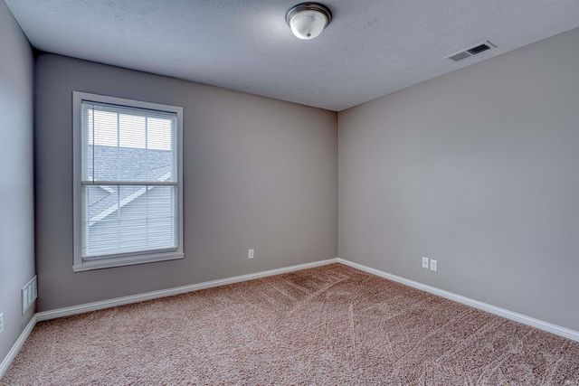 8150 Edenton Drive, Evansville, IN 47715